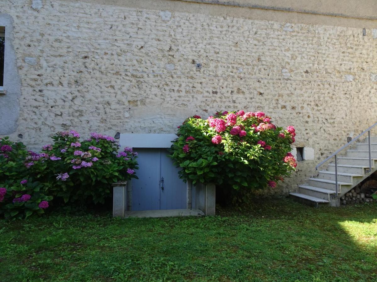 Moulin De Ringere Lägenhet Quincay Exteriör bild